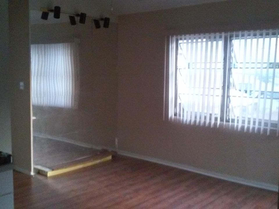 1st image of 2700 15th Ave N #1/2