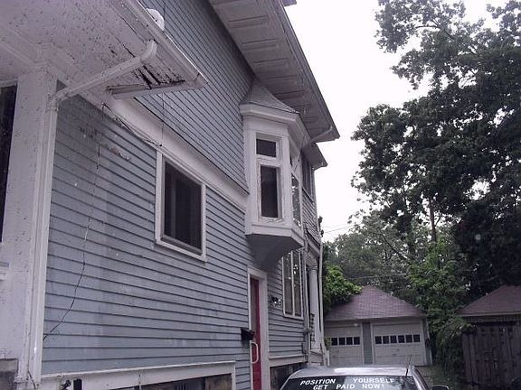 2nd image of 1490 Clarence Ave