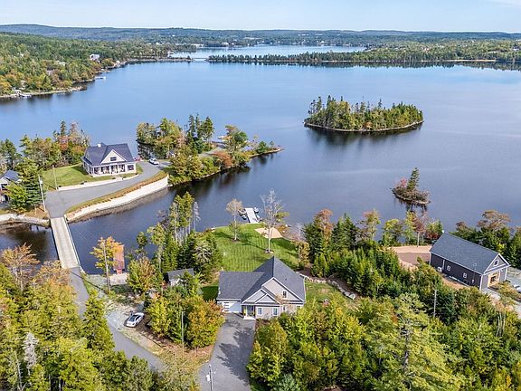 4th image of 3 Fiddlehead Way