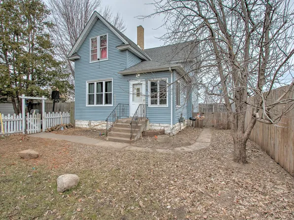 848 Ashland St S, Cambridge, MN 55008