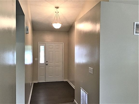 2nd image of 1850 Westport Dr