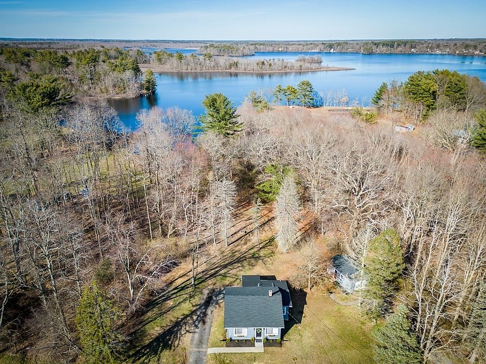 664 Elm St E, Raynham, MA 02767 Zillow