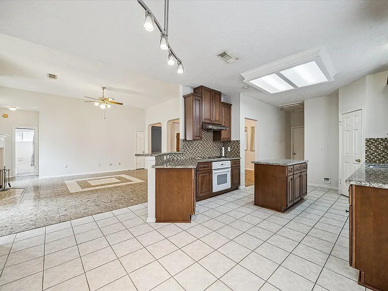 119 Lissa Ln — Photo 18
