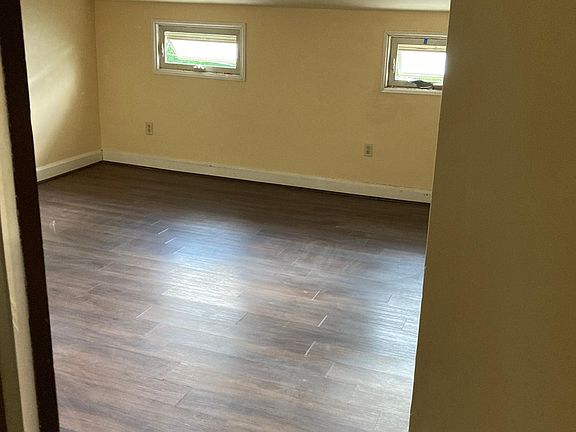 5th image of 2899 Marshall Ave #2