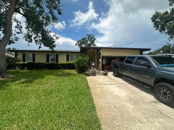 6016 18th St NE, Saint Petersburg, FL 33703