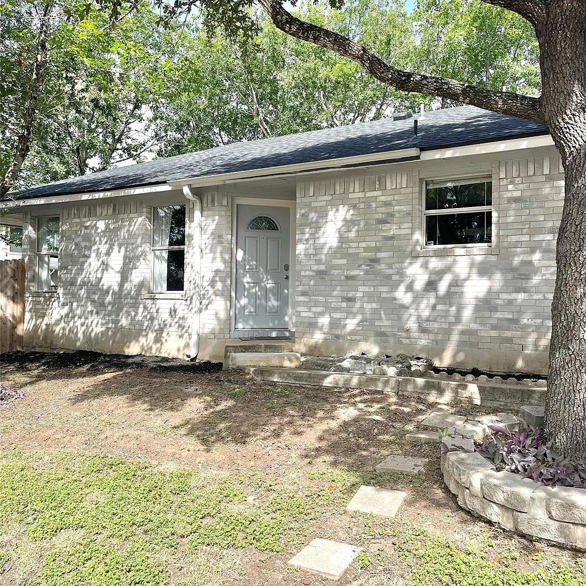 3 bed, 2.0 bath, 1247 sqft, $1,950 — Photo 4