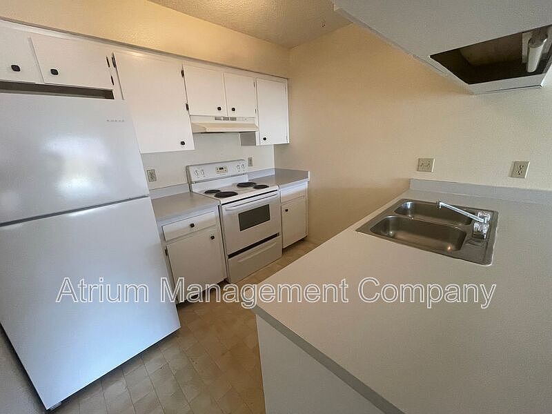 1st image of 5425 SE 30th Pl #D