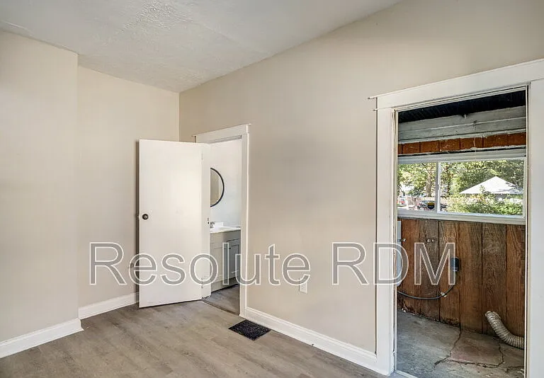 1314 N Dearborn St — Photo 11