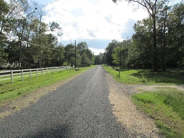 2nd image of 686 County Road 412