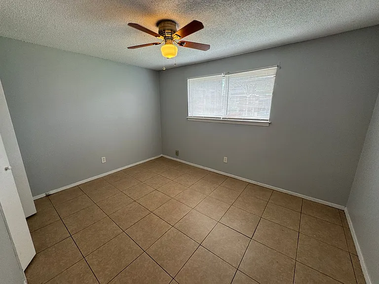 151 N Belvedere Blvd — Photo 31