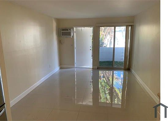 2nd image of 1511 NE 117th St APT 2