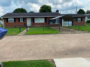 401 Dogwood St, Nitro, WV 25143
