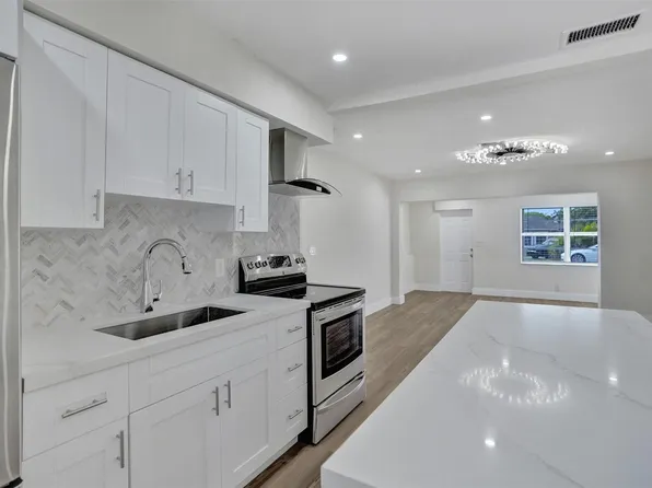 2515 Arthur Street, Hollywood, FL 33020