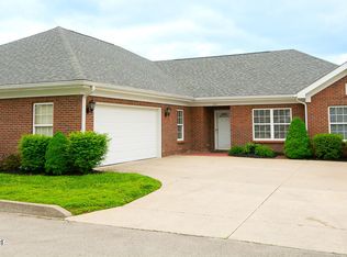 231 Bullitt Creek Dr, Shepherdsville, KY 40165