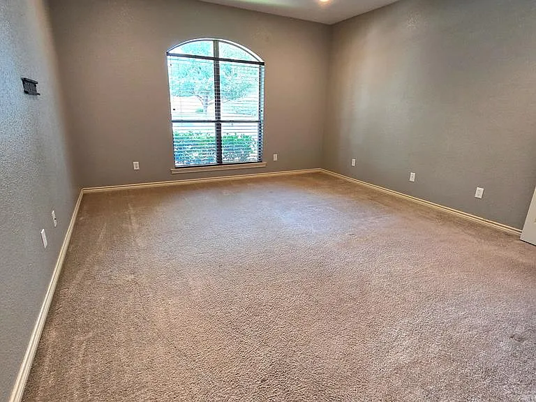 5511 NW Rio Grande Ave — Photo 32