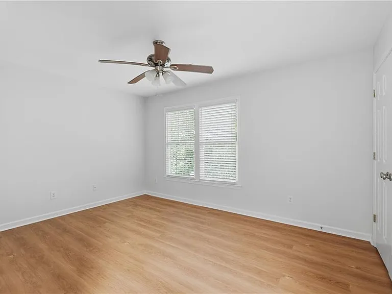 620 Brook Landing Ct — Photo 30