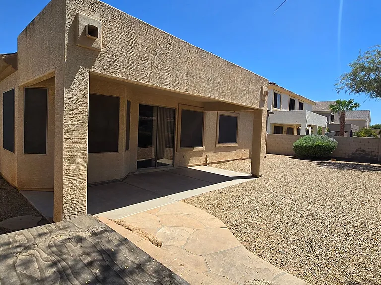 13588 W Alvarado Dr — Photo 30