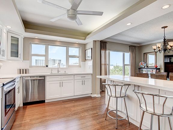 4th image of 200 Macfarlane Dr APT 405