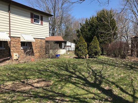 3rd image of 139 Peach St
