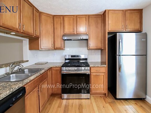 2nd image of 530 Indian Mill Ct