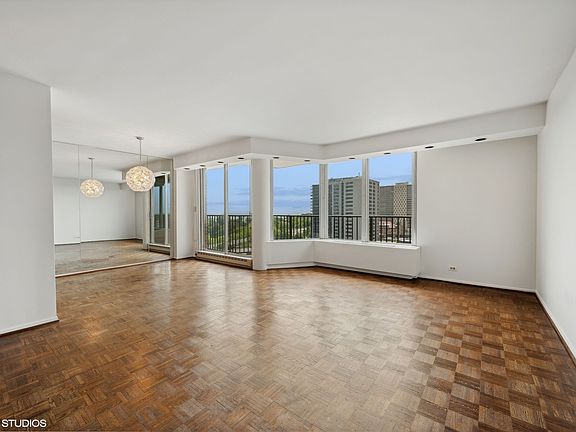 4th image of 4170 N Marine Dr APT 12L