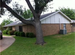 2221 Westlake Dr, Plano, TX 75075