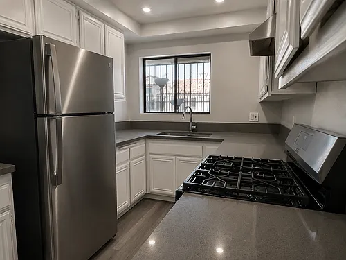 1239 W Rosecrans Ave #11 Photo 1 1239 W Rosecrans Ave #11 Photo 1
