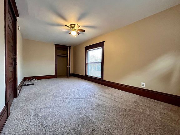 5th image of 305 Charles Ave SE