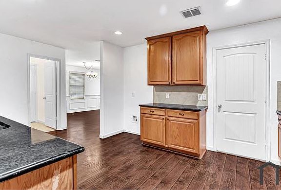 2nd image of 232 San Jacinto Dr