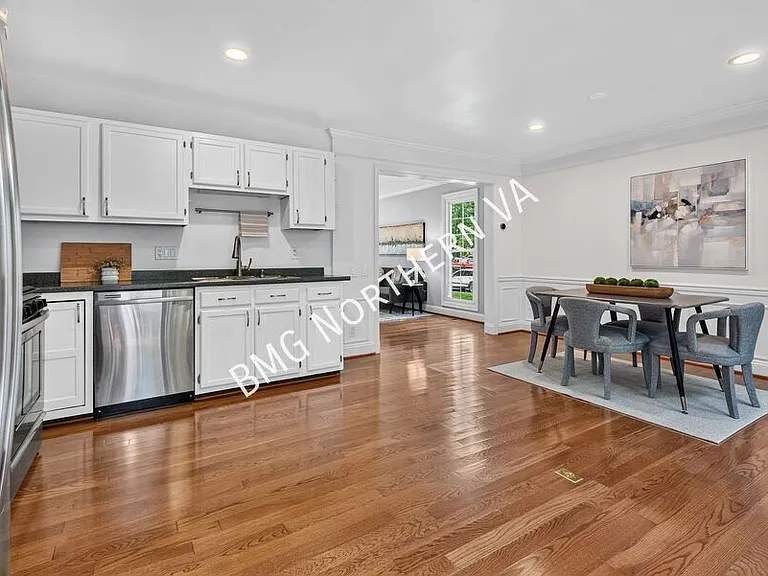 43790 Laburnum Sq — Photo 8