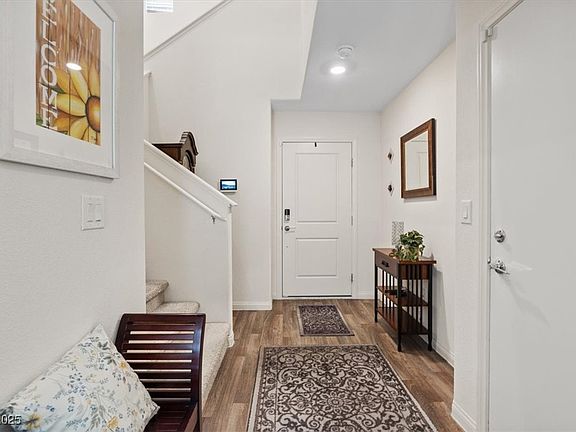 3rd image of 6848 Sunflower Fields St