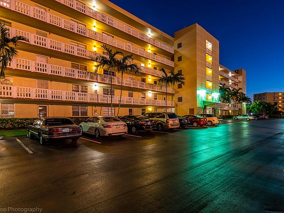 3rd image of 401 SE 3rd St APT 605