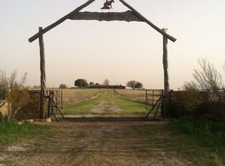 805 SE Access Rd, Iowa Park, TX 76367