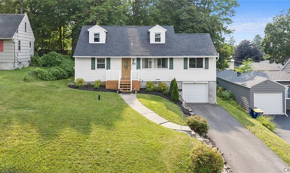 1st image of 108 Sutton Dr