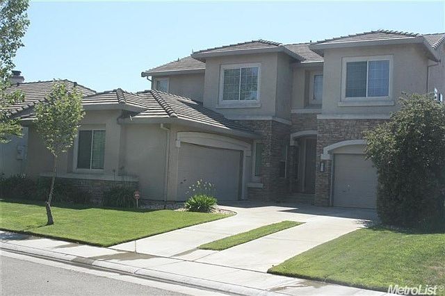 1st image of 1924 Bastona Dr