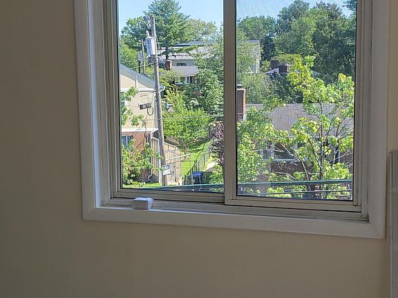 4th image of 2301 6th St S APT 5