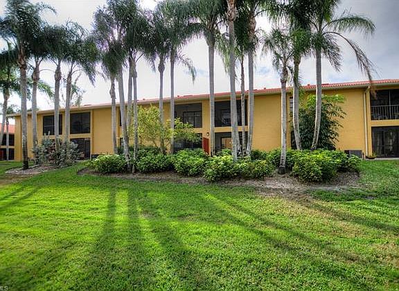 3rd image of 9871 Citadel Ln Unit 105