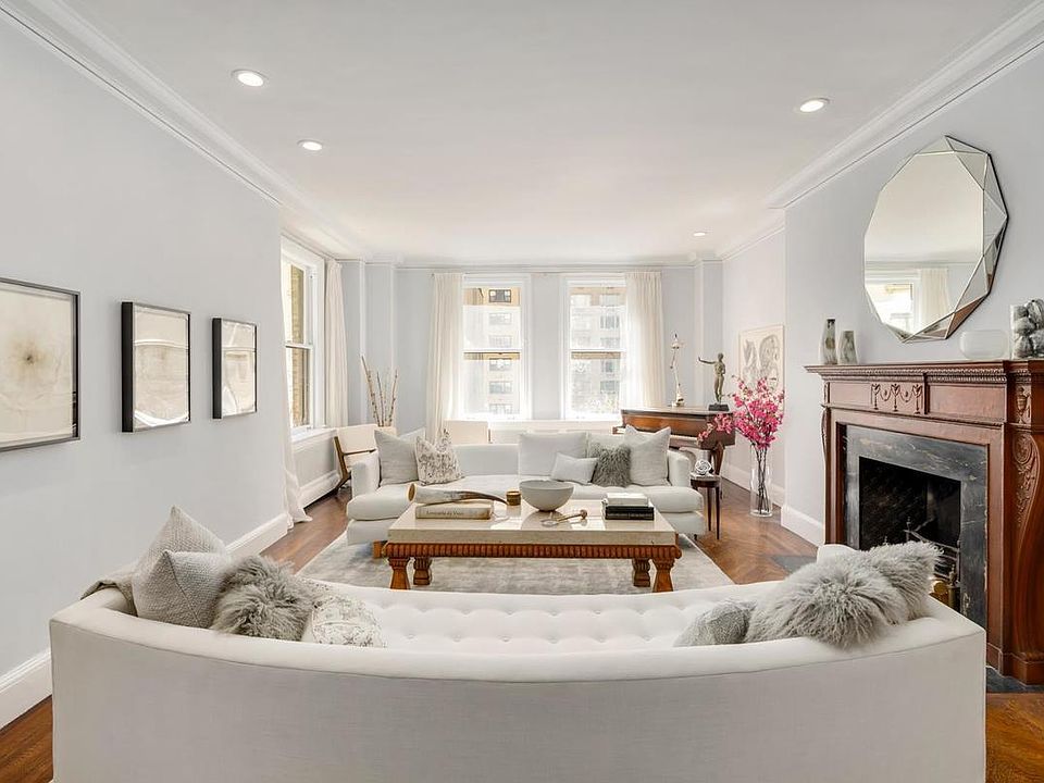 1st image of 1060 5th Ave #4C