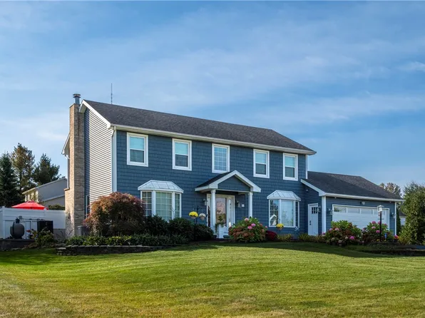 12 Grouse Point, Webster, NY 14580