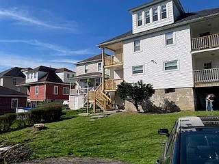 Building Photo - 213 Robert St #215