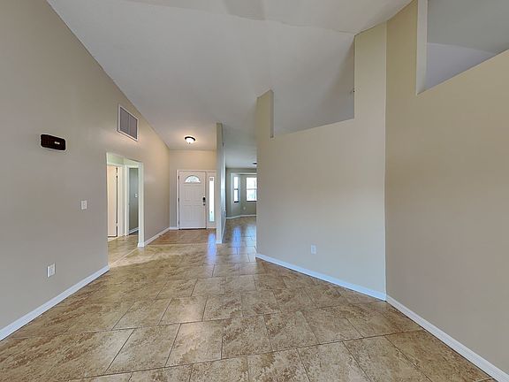3rd image of 647 Caribou Ct