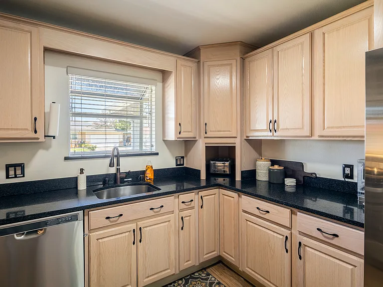 6495 N Angus St — Photo 17