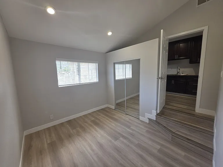 10303 Arminta St — Photo 13