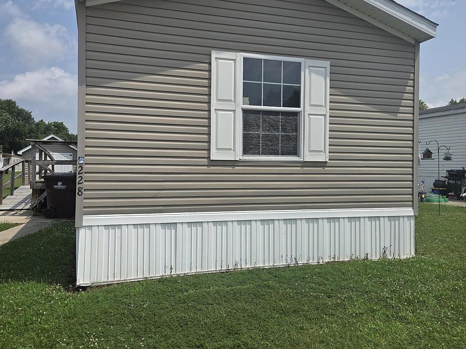 1st image of 228 Mahoning Dr