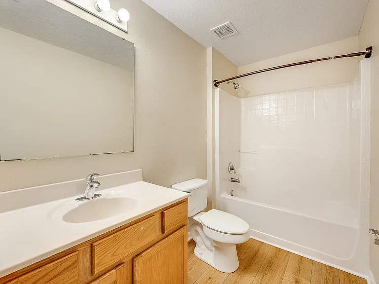 2081 Brookshire Cir — Photo 29