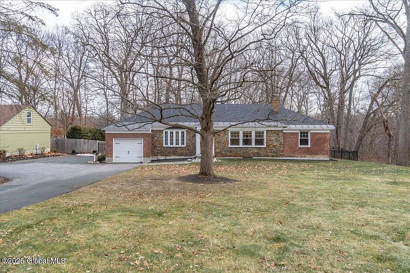 5th image of 369 Loudon Road
