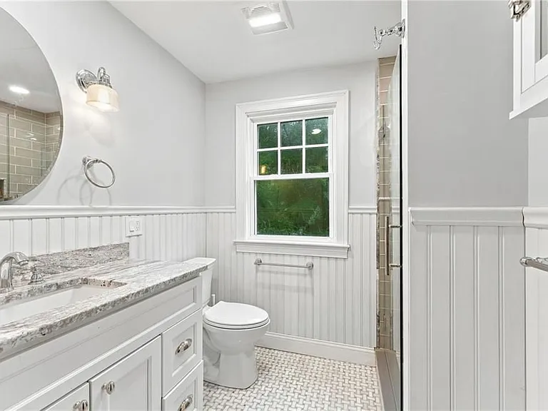 1552 Kingstown Rd — Photo 9