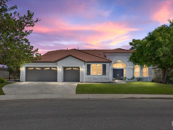 12105 Arbor Park Pl, Bakersfield, CA 93311