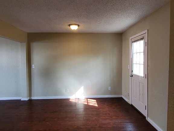 2nd image of 811 N Spears St #109