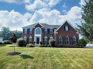 1040 Wild Horse Dr, Dayton, OH 45458